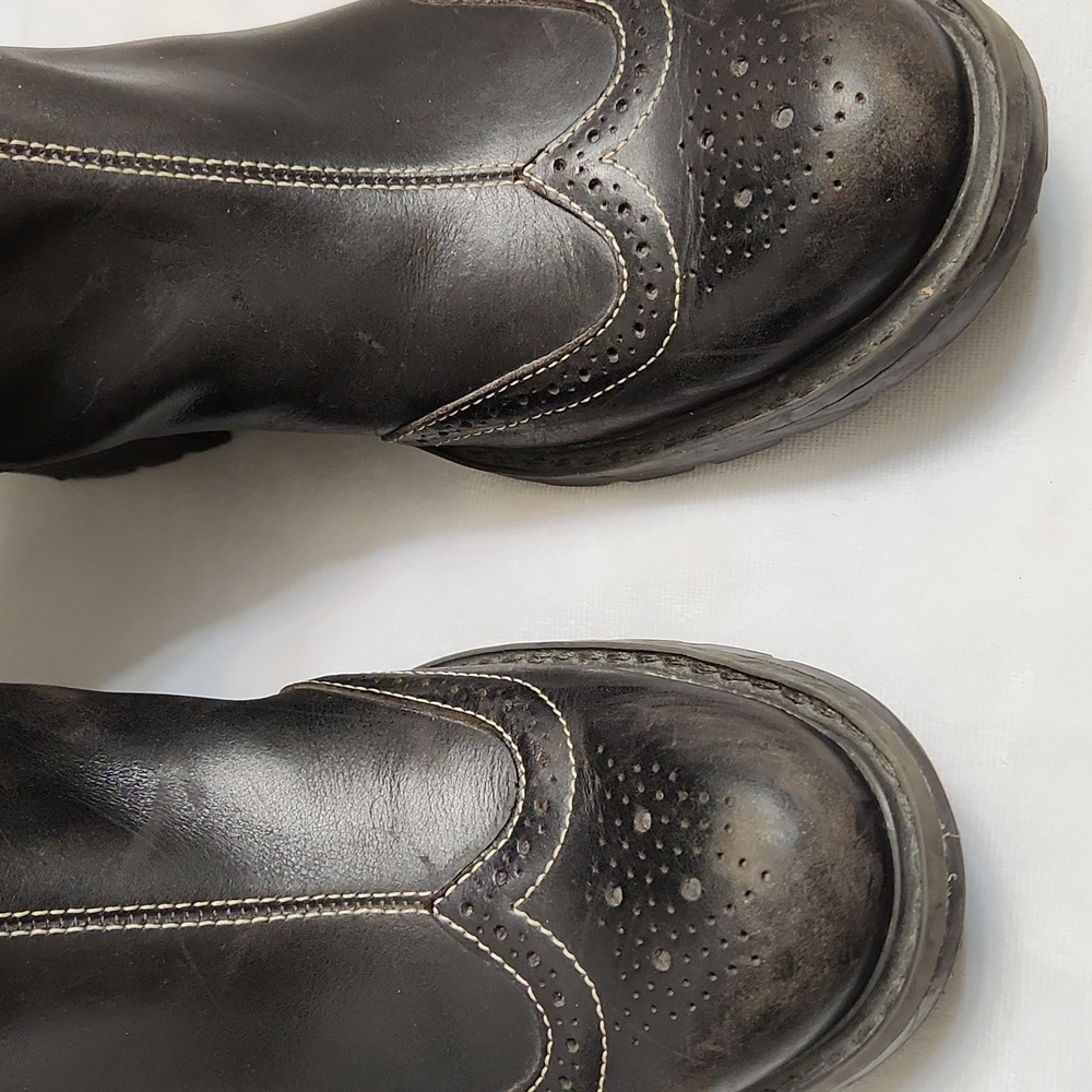 Timberland Tall Wingtip Brown Leather Heeled Boots (W Size 7.5) - Picture 6 of 16